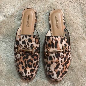 Leopard mules